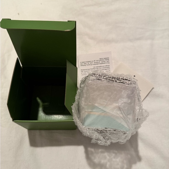 NIB Kate Spade Keaton Street Jewelry Box - Picture 3 of 6